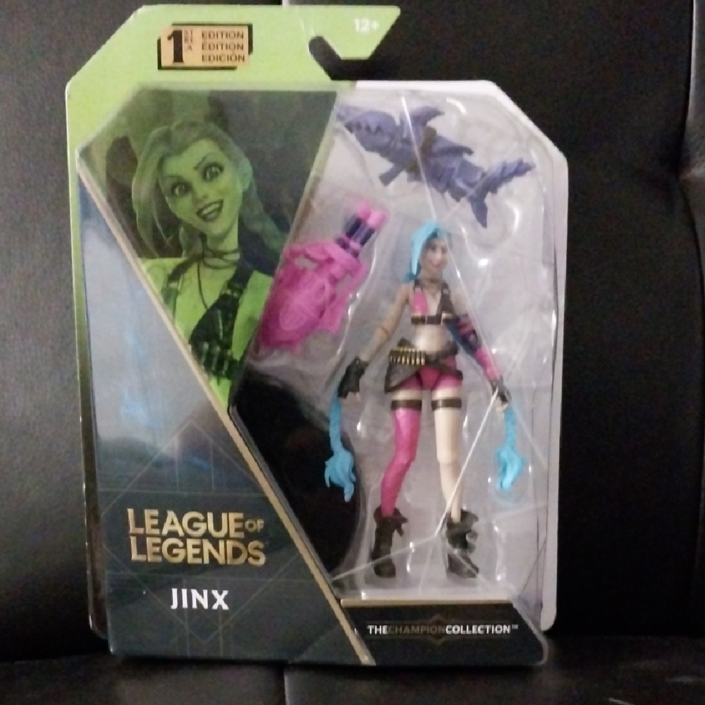 League of Legends Jinx Action Figure - Pink and Blue